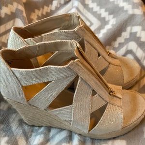 A New Day Macie Front zip espadrille wedges